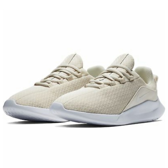 nike viale cream